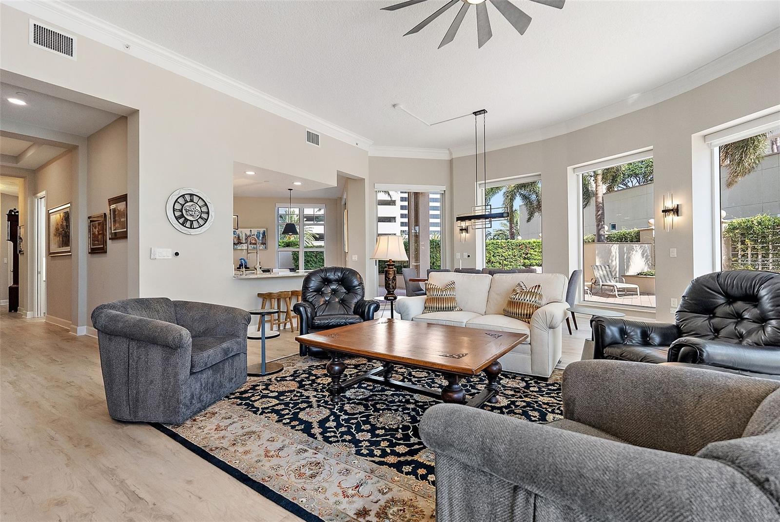 FLORENCIA CONDO - Residential