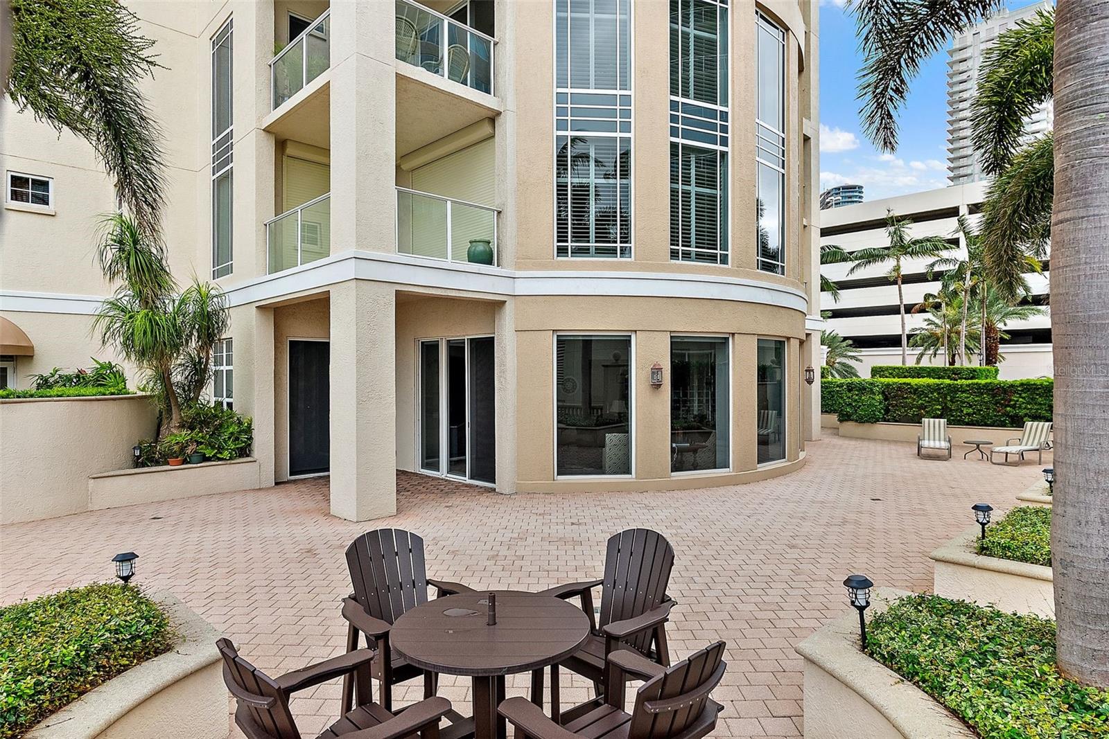 FLORENCIA CONDO - Residential
