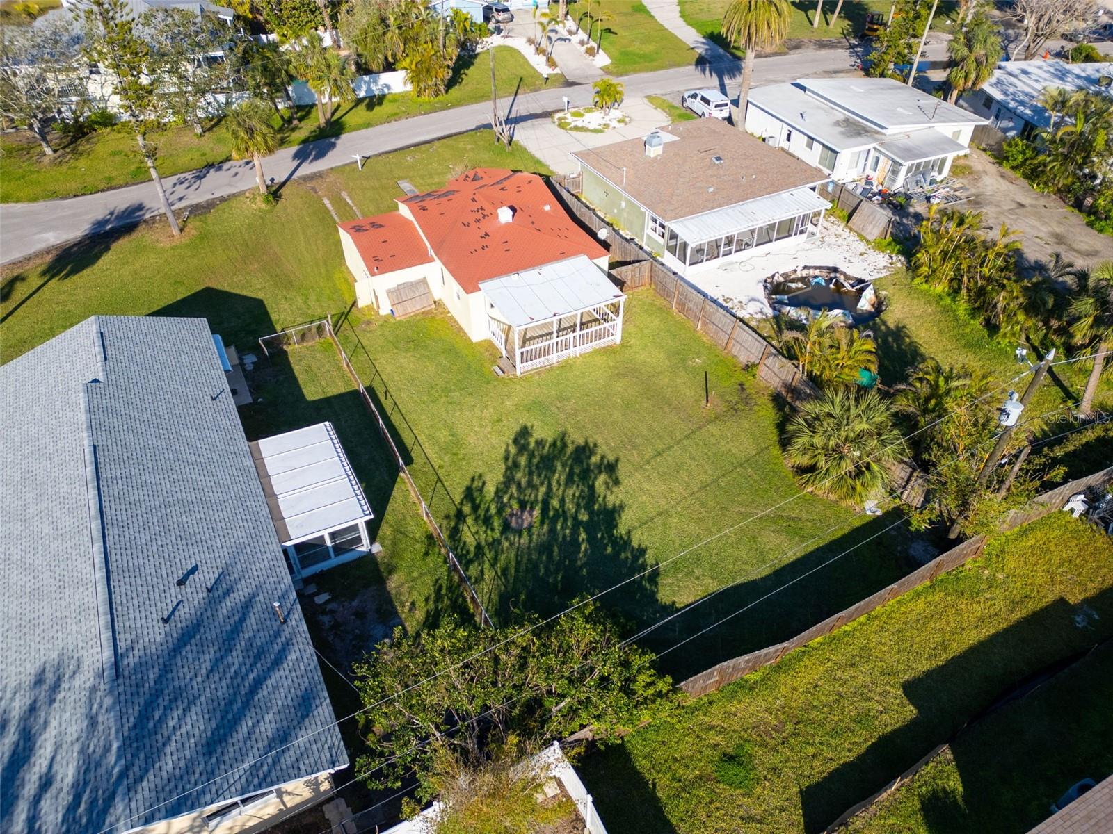 LONE PALM BEACH 2ND ADD - Residential