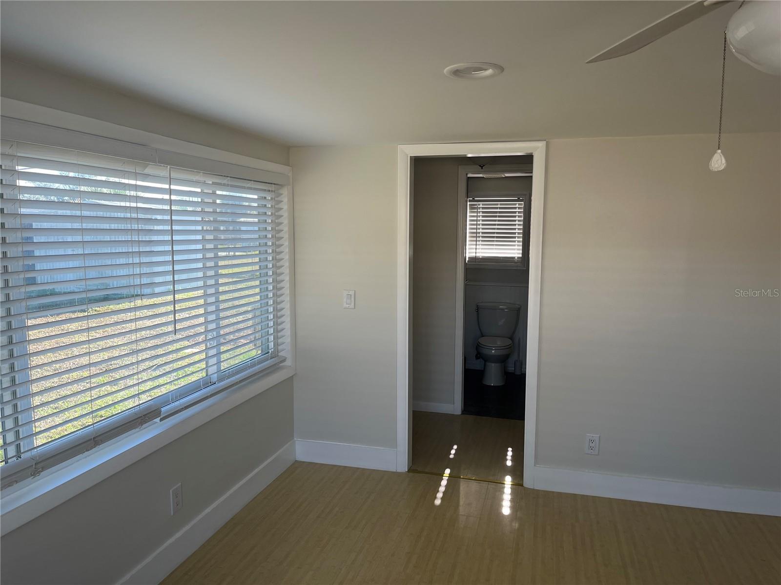 VENICE EAST SEC 1 - Residential Lease