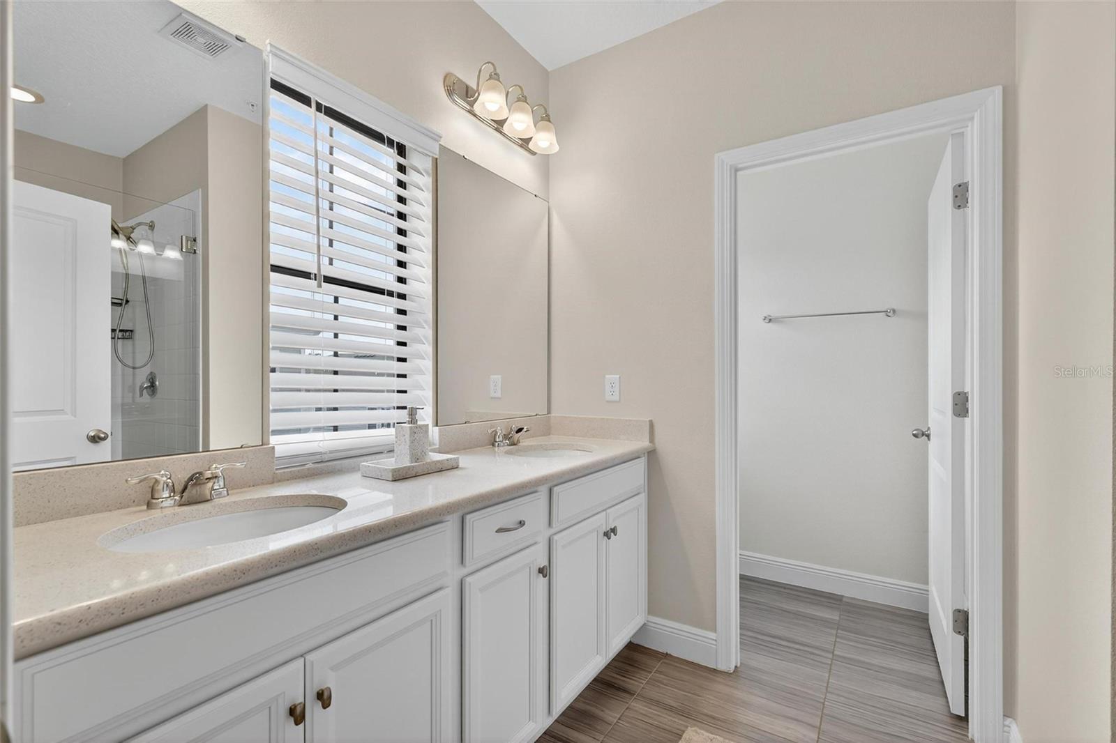 SEMINOLE CROSSING TWNHMS - Residential