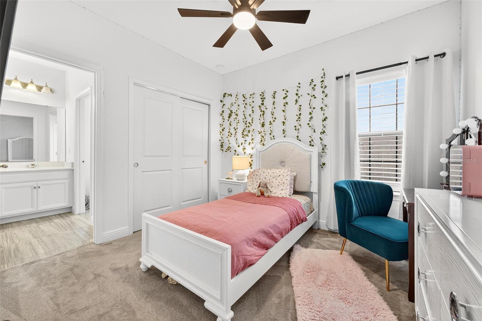 SEMINOLE CROSSING TWNHMS - Residential