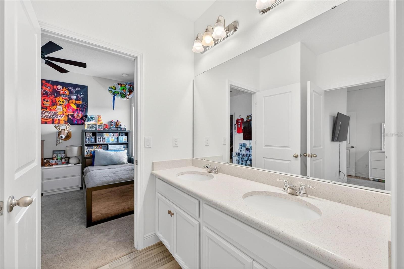 SEMINOLE CROSSING TWNHMS - Residential