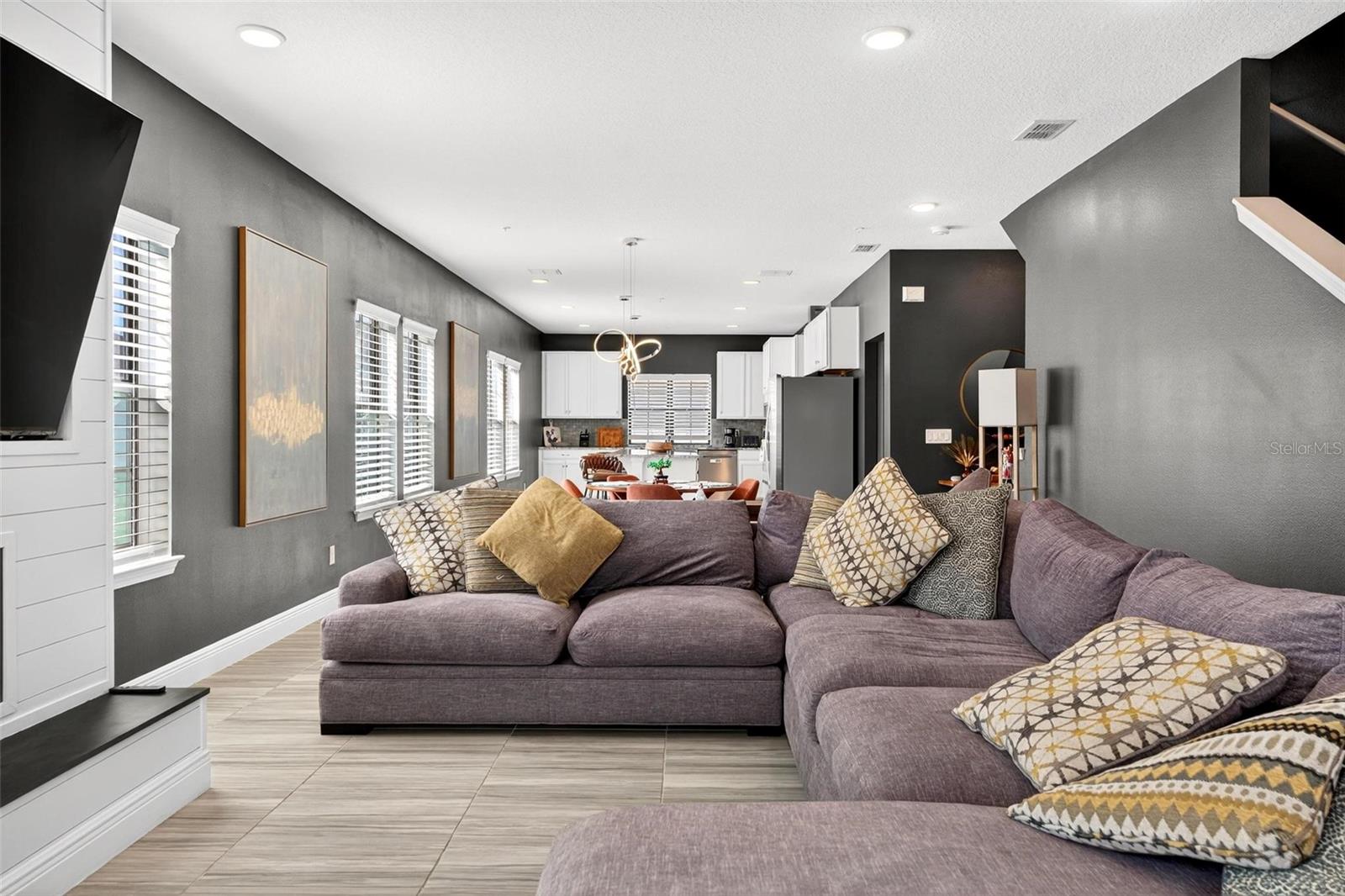 SEMINOLE CROSSING TWNHMS - Residential