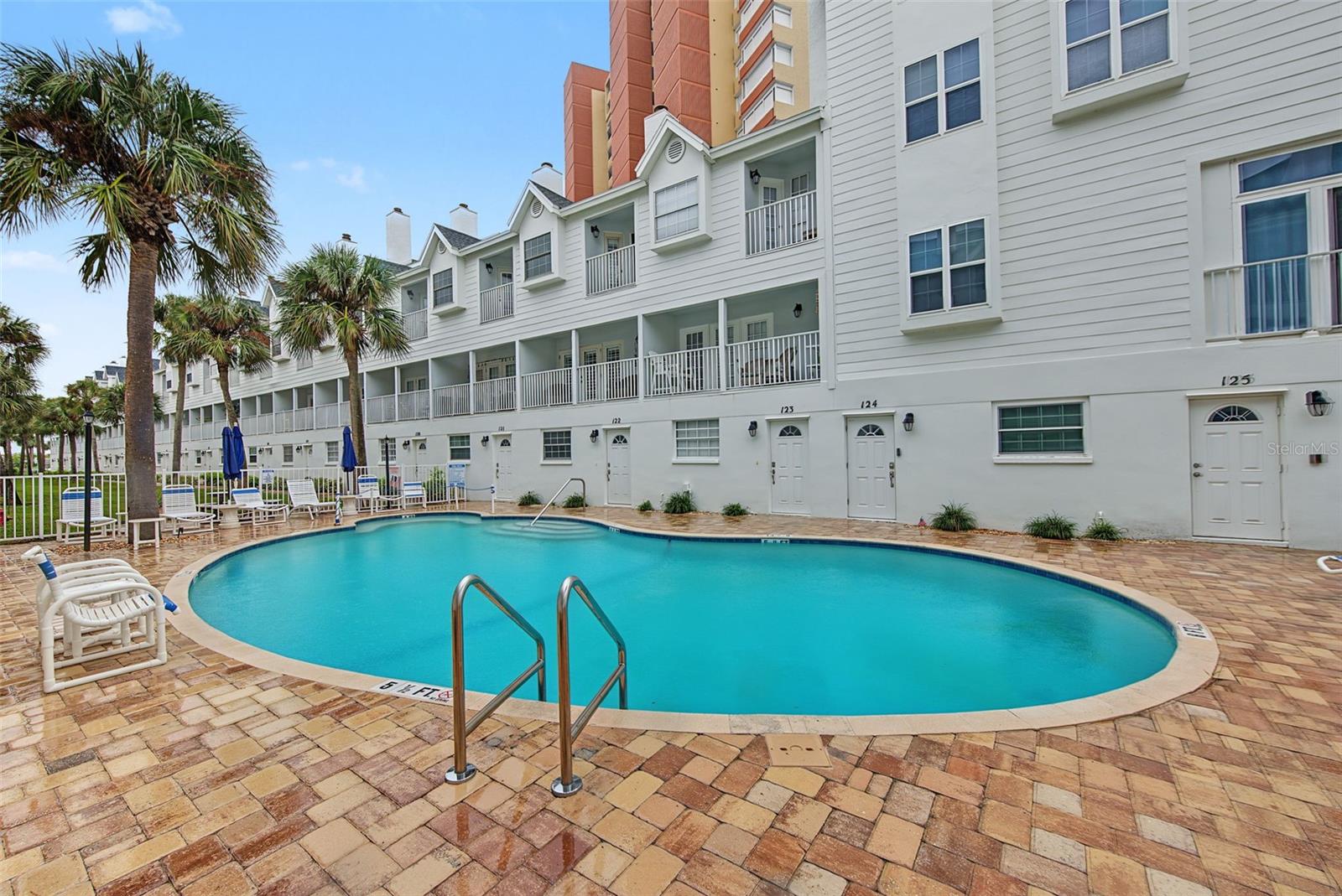 17960 GULF BOULEVARD 118