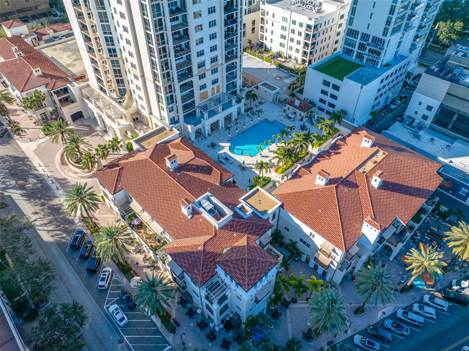 PARKSHORE PLAZA CONDO - Residential