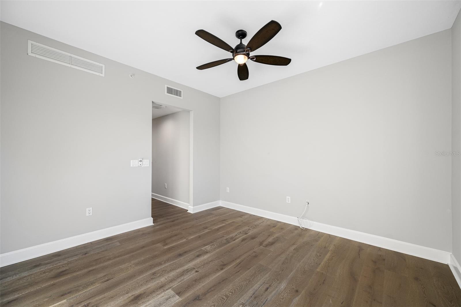 PARKSHORE PLAZA CONDO - Residential