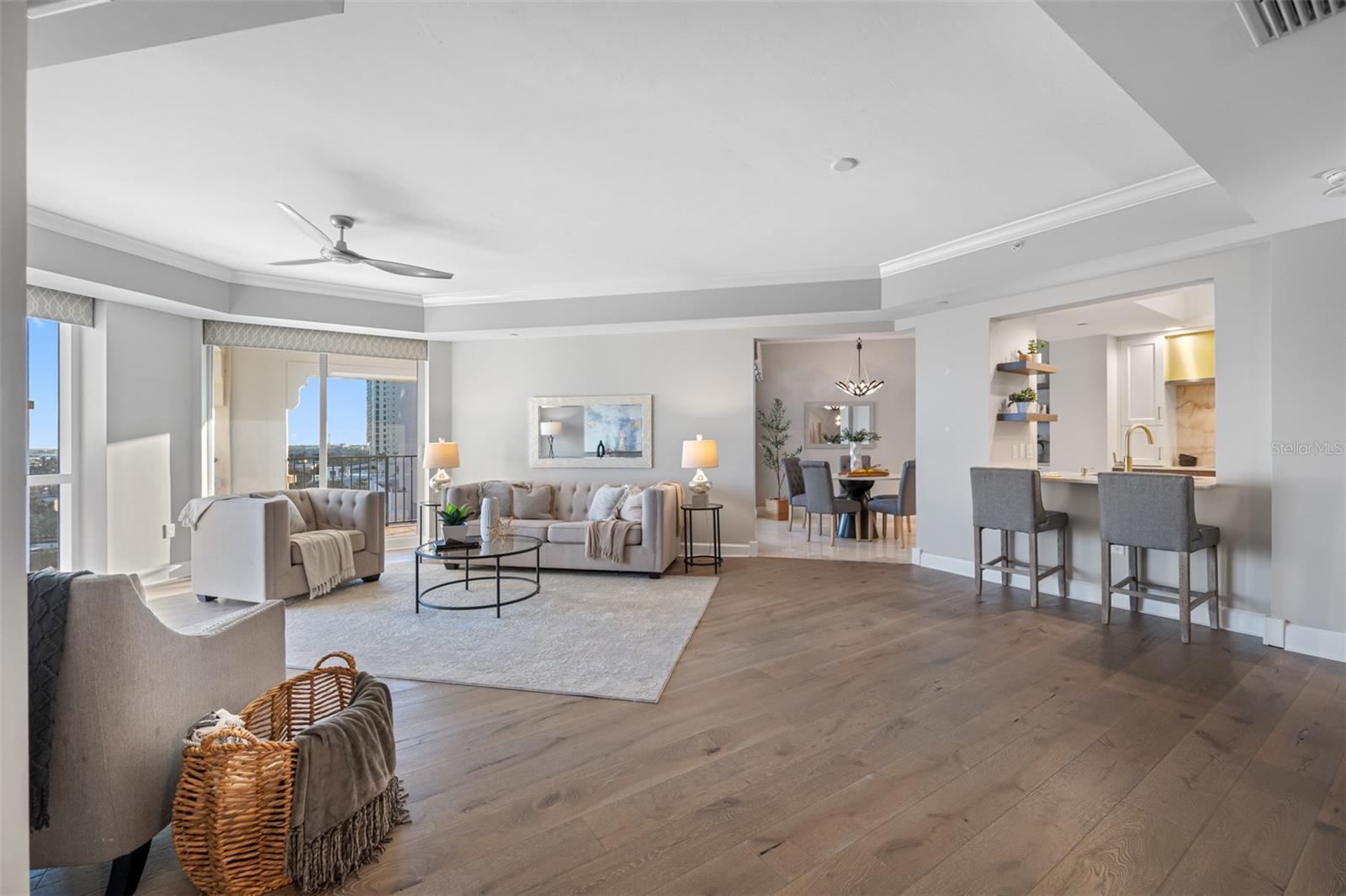 PARKSHORE PLAZA CONDO - Residential