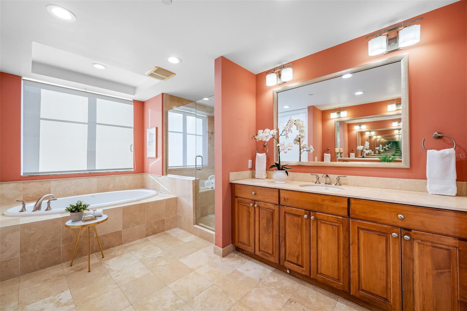 PARKSHORE PLAZA CONDO - Residential