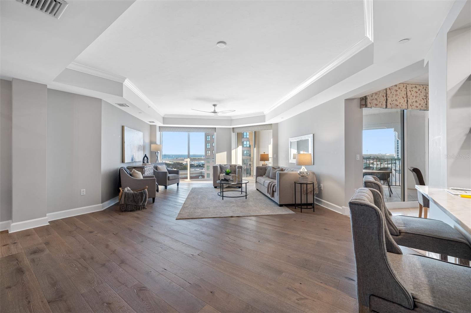 PARKSHORE PLAZA CONDO - Residential