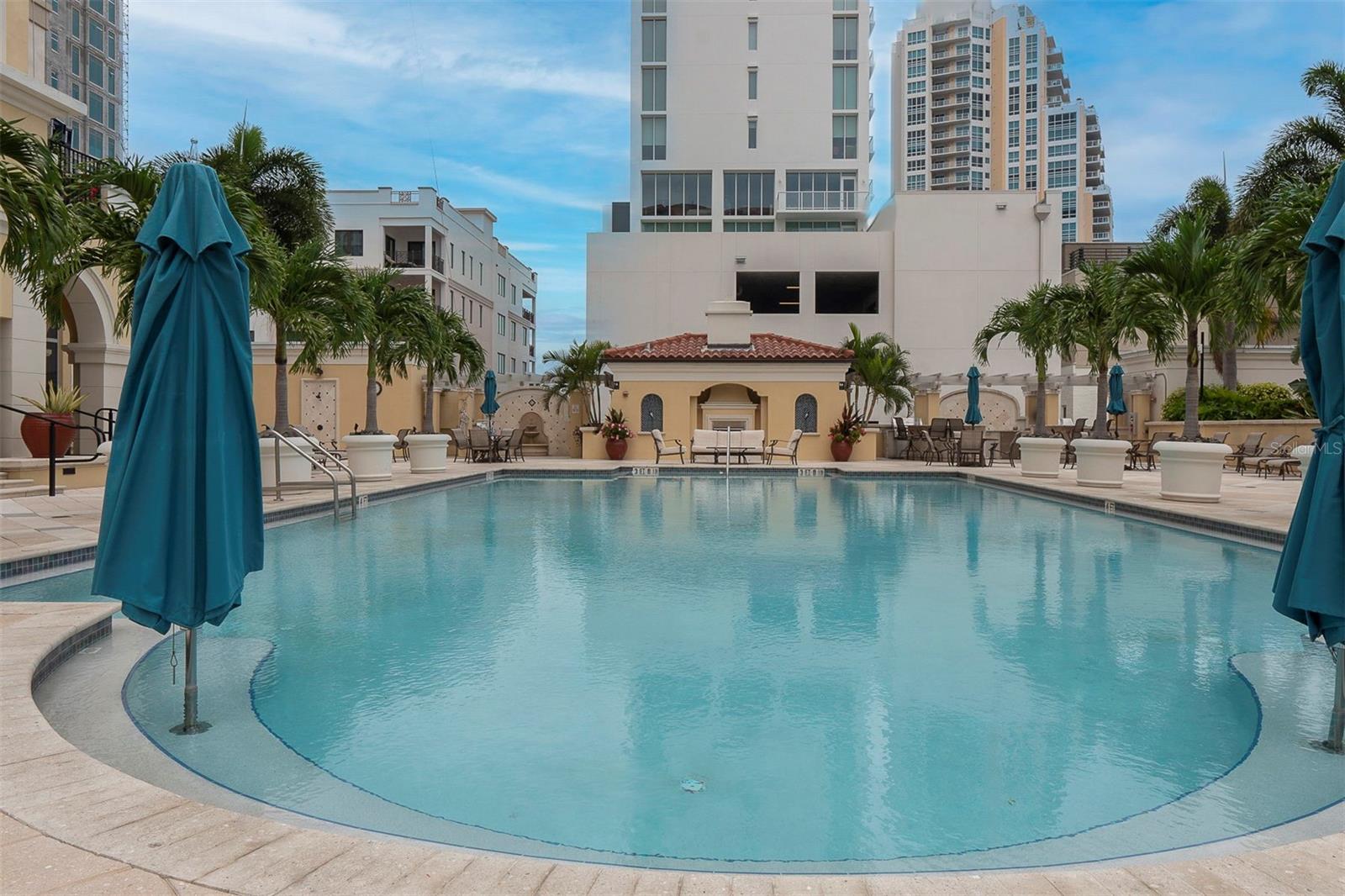 PARKSHORE PLAZA CONDO - Residential