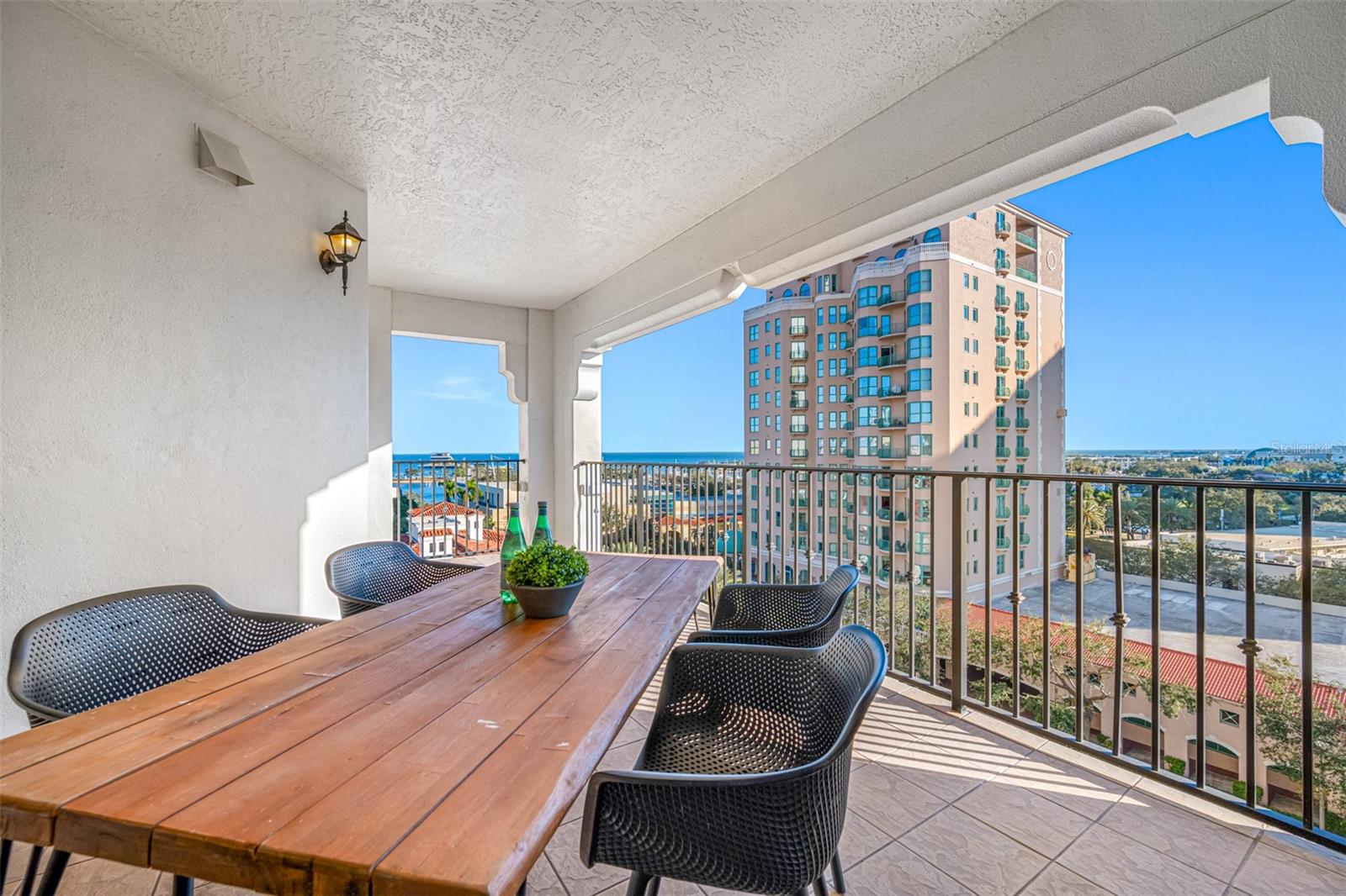 PARKSHORE PLAZA CONDO - Residential