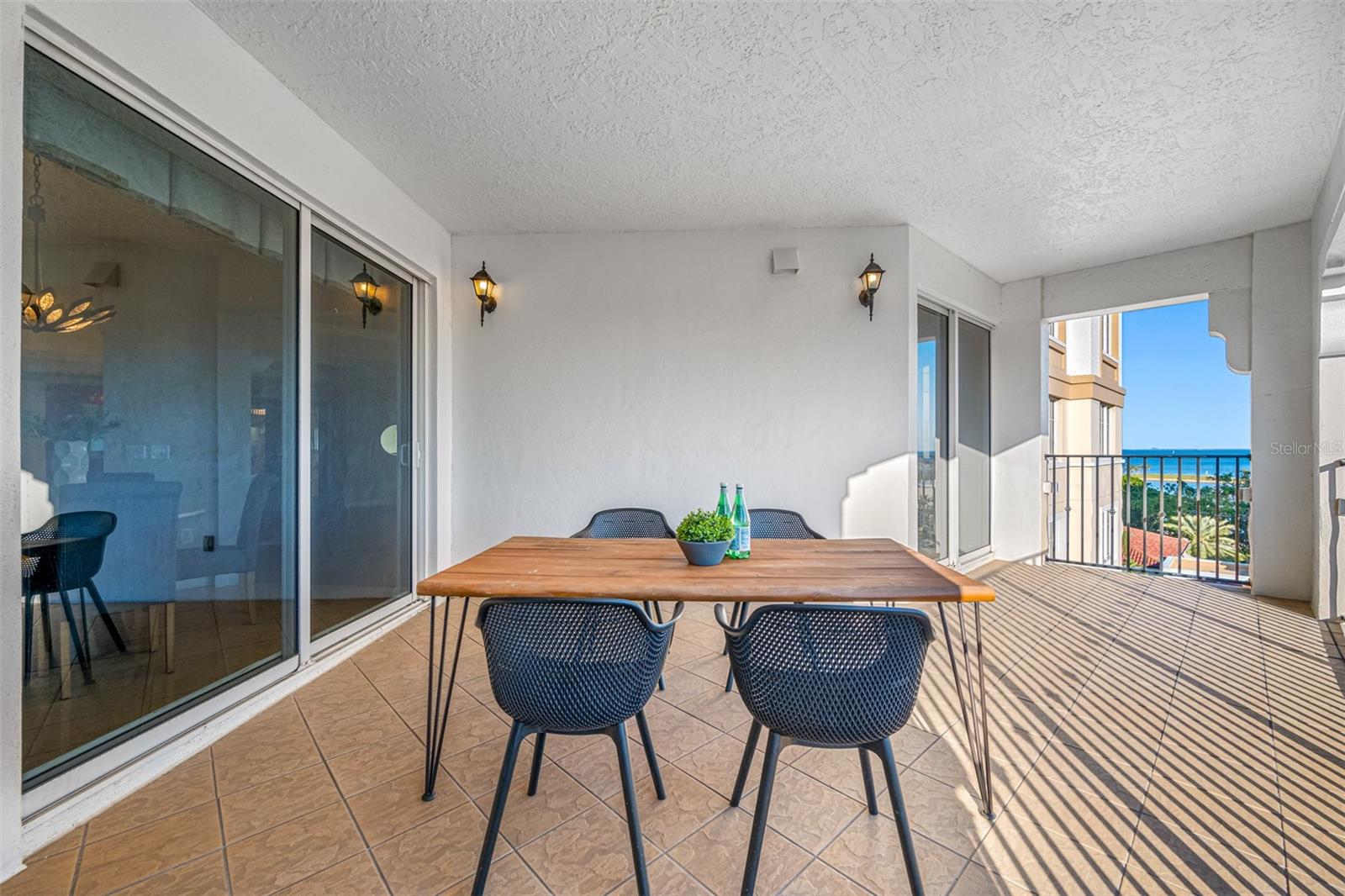 PARKSHORE PLAZA CONDO - Residential