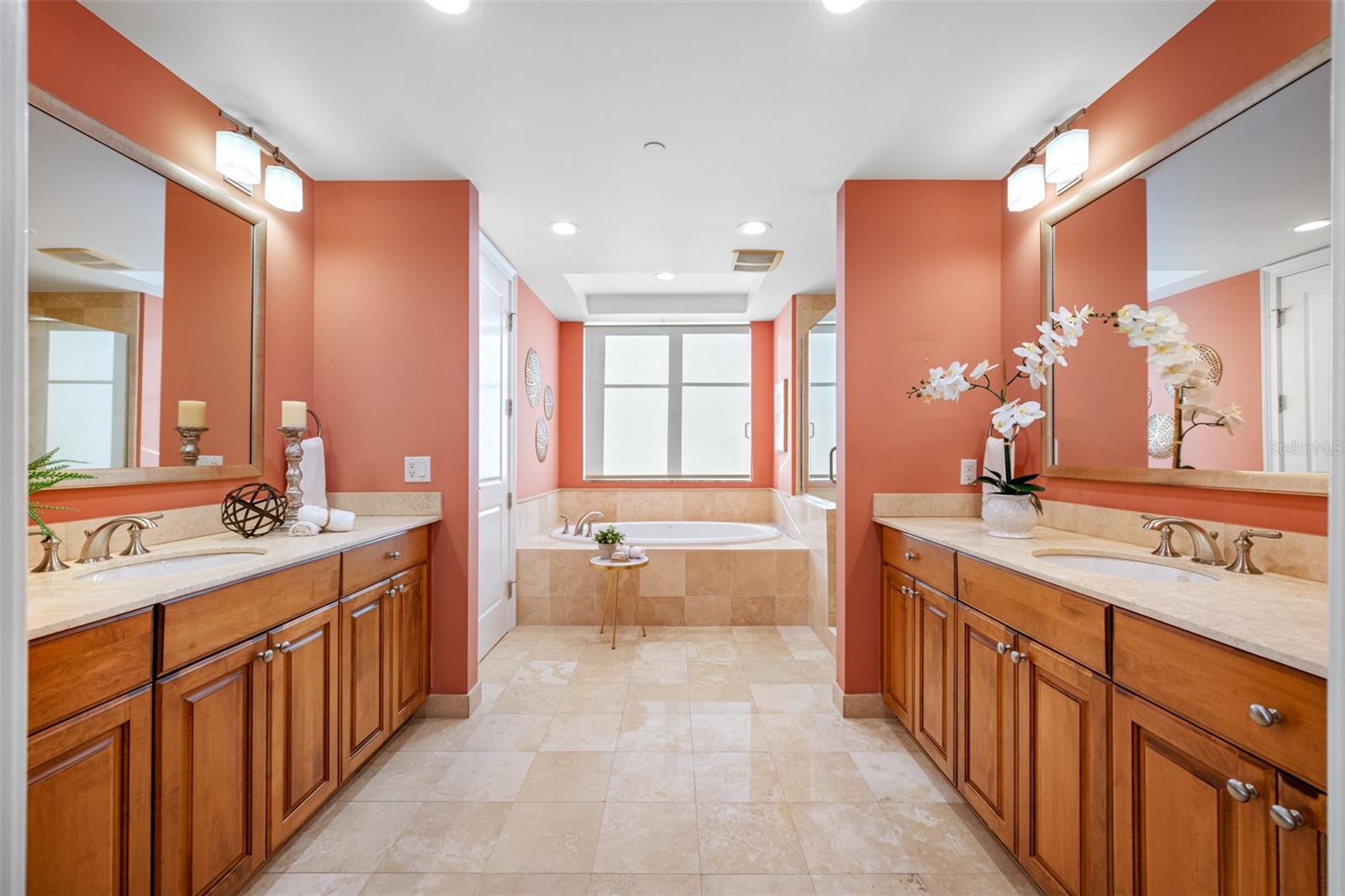 PARKSHORE PLAZA CONDO - Residential