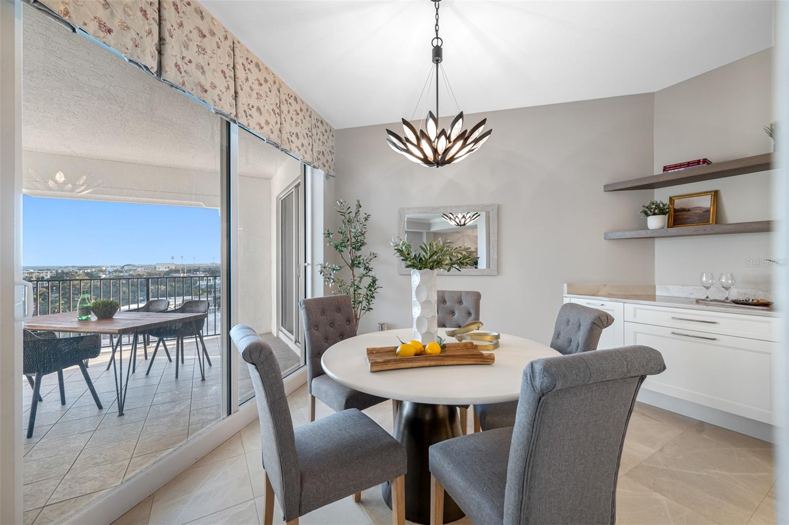 PARKSHORE PLAZA CONDO - Residential