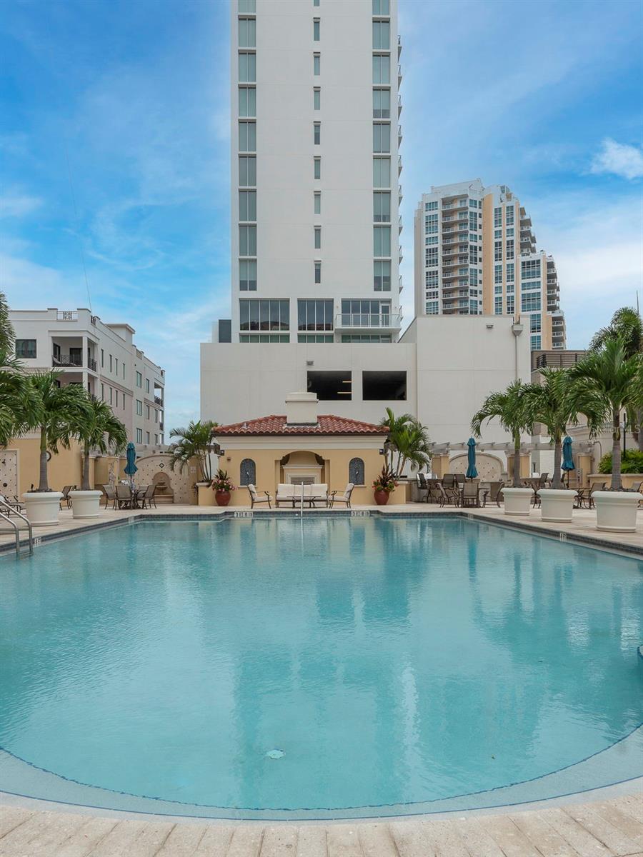 PARKSHORE PLAZA CONDO - Residential