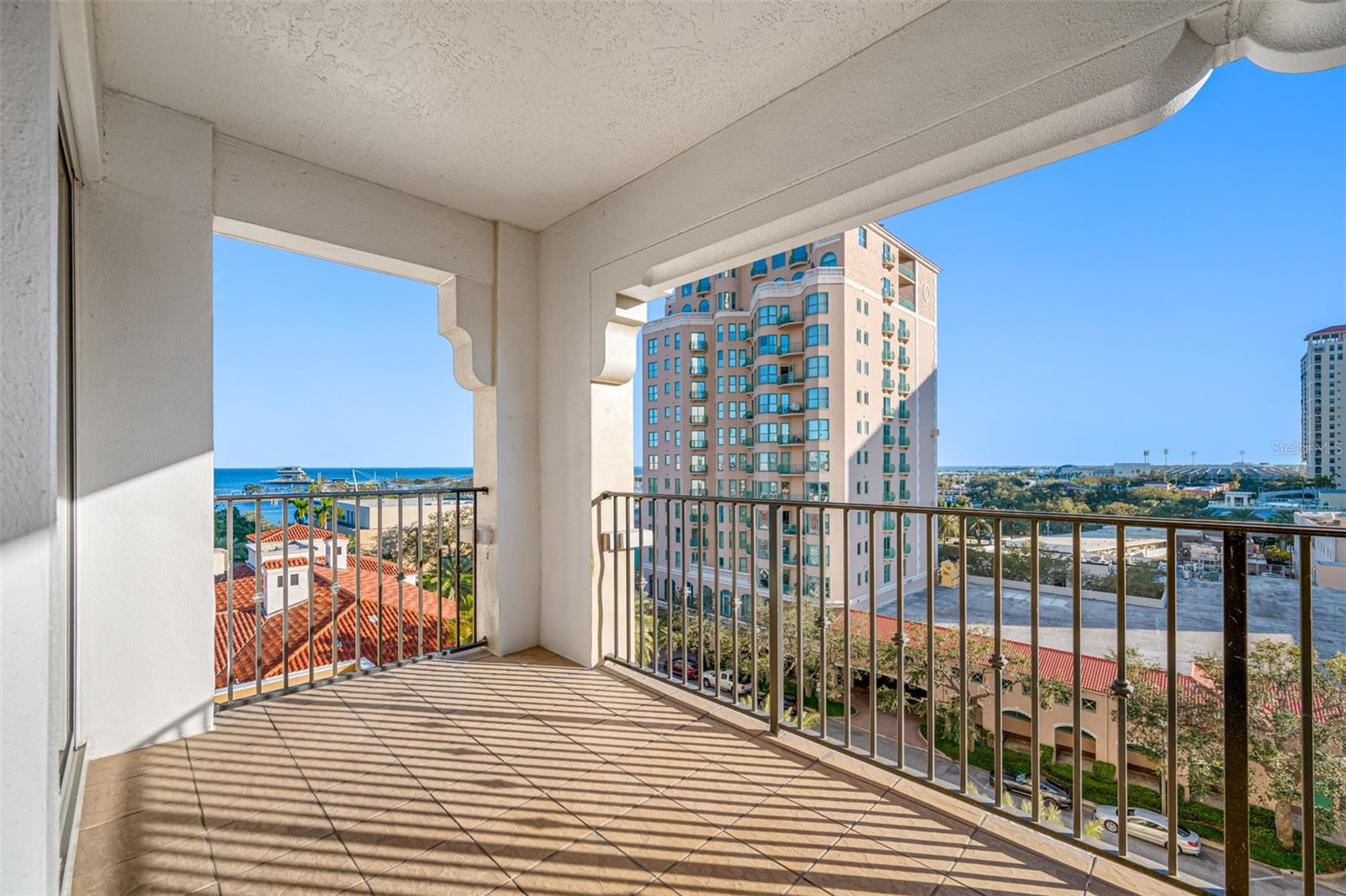 PARKSHORE PLAZA CONDO - Residential