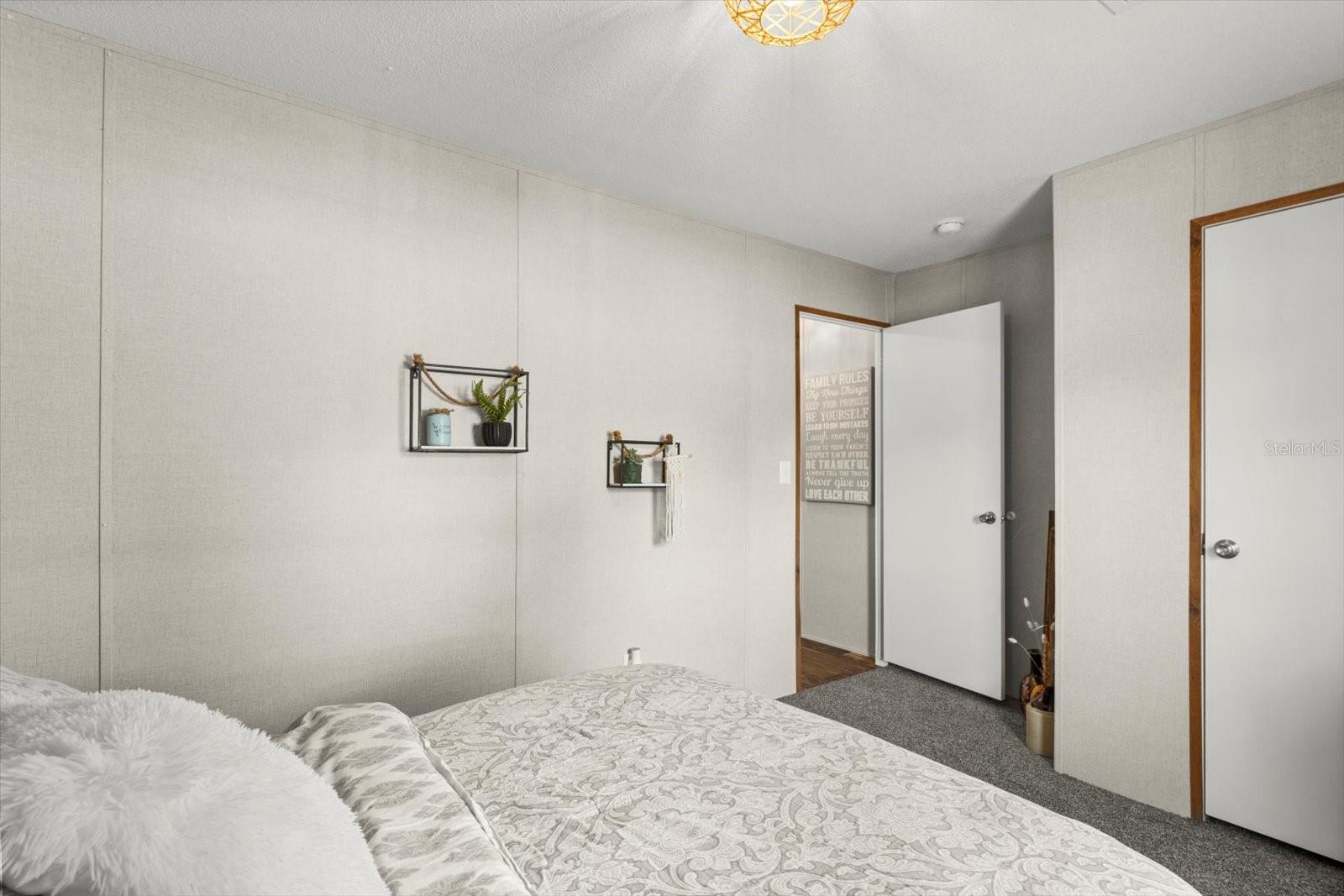 RIVERSIDE GARDENS - Residential