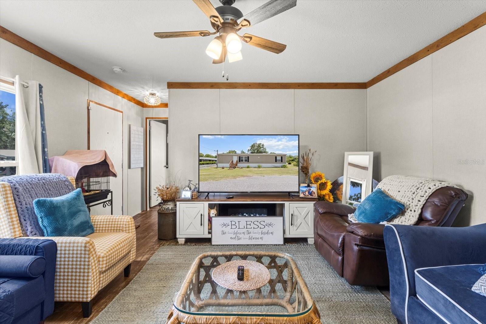 RIVERSIDE GARDENS - Residential