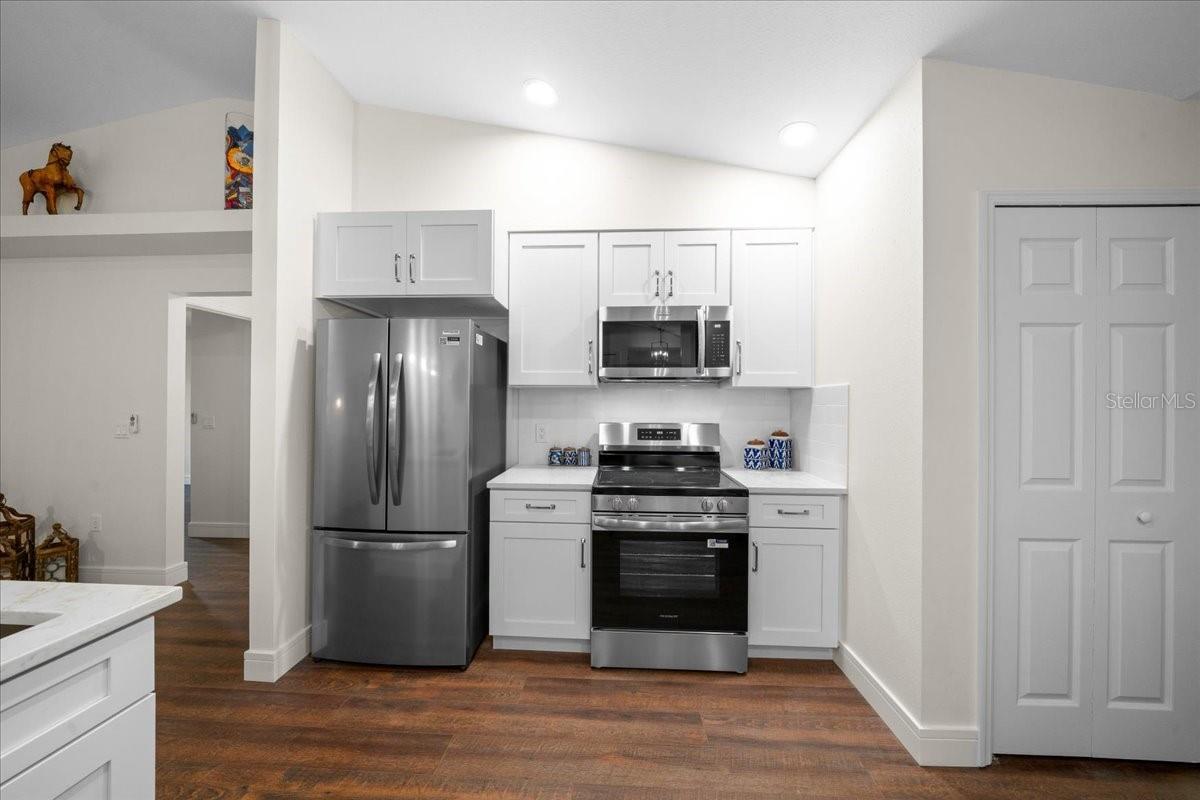 SUMMER TREES SOUTH PH 01 - Residential