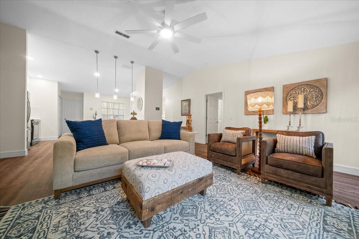 SUMMER TREES SOUTH PH 01 - Residential