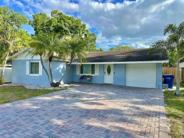 Photo of 1080 16th Avenue SW, Largo, FL 33770 (MLS # TB8553385)