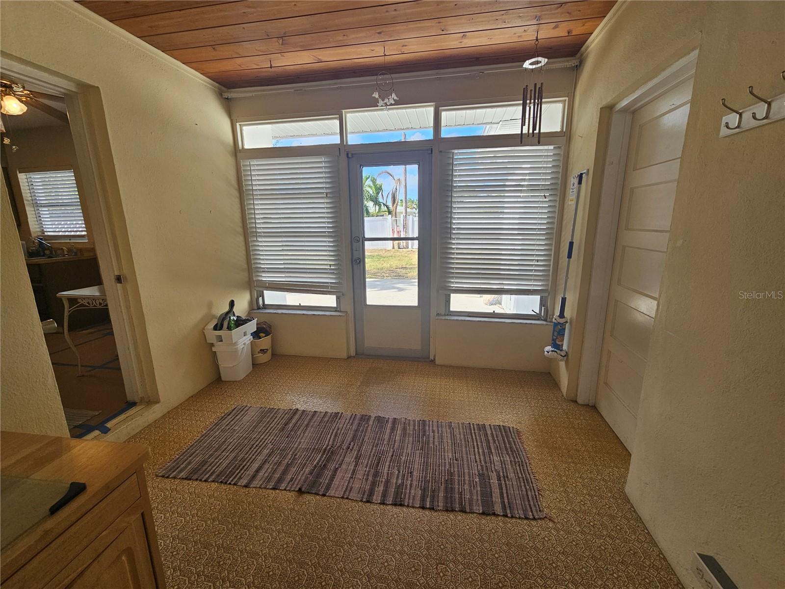 ST PETERSBURG BEACH NORTH UNIT 4 - Residential