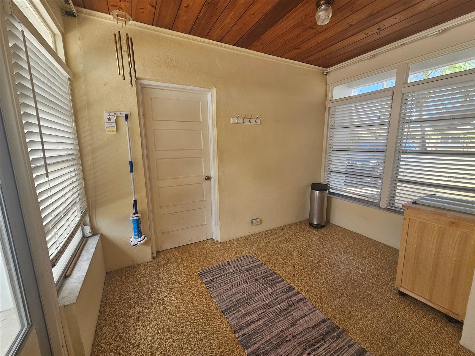 ST PETERSBURG BEACH NORTH UNIT 4 - Residential