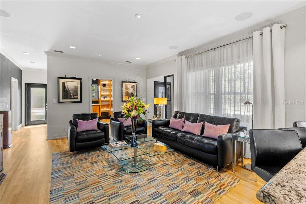 TAMPANIA - Residential