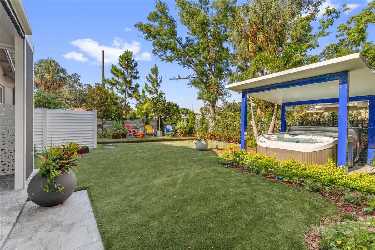 TAMPANIA - Residential