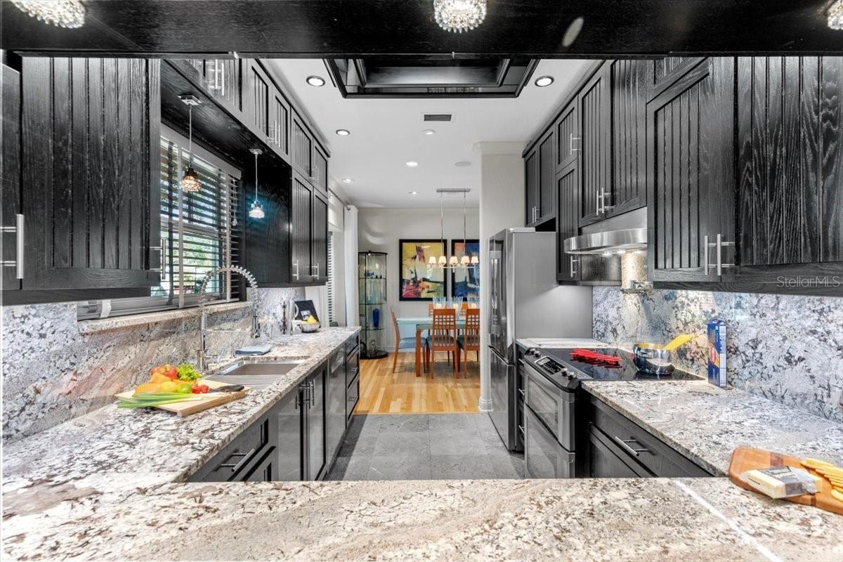 TAMPANIA - Residential