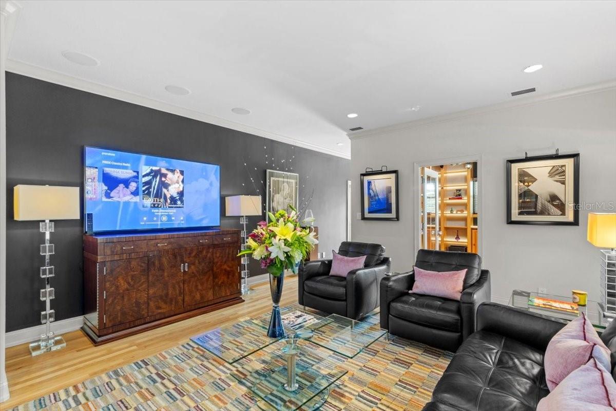 TAMPANIA - Residential