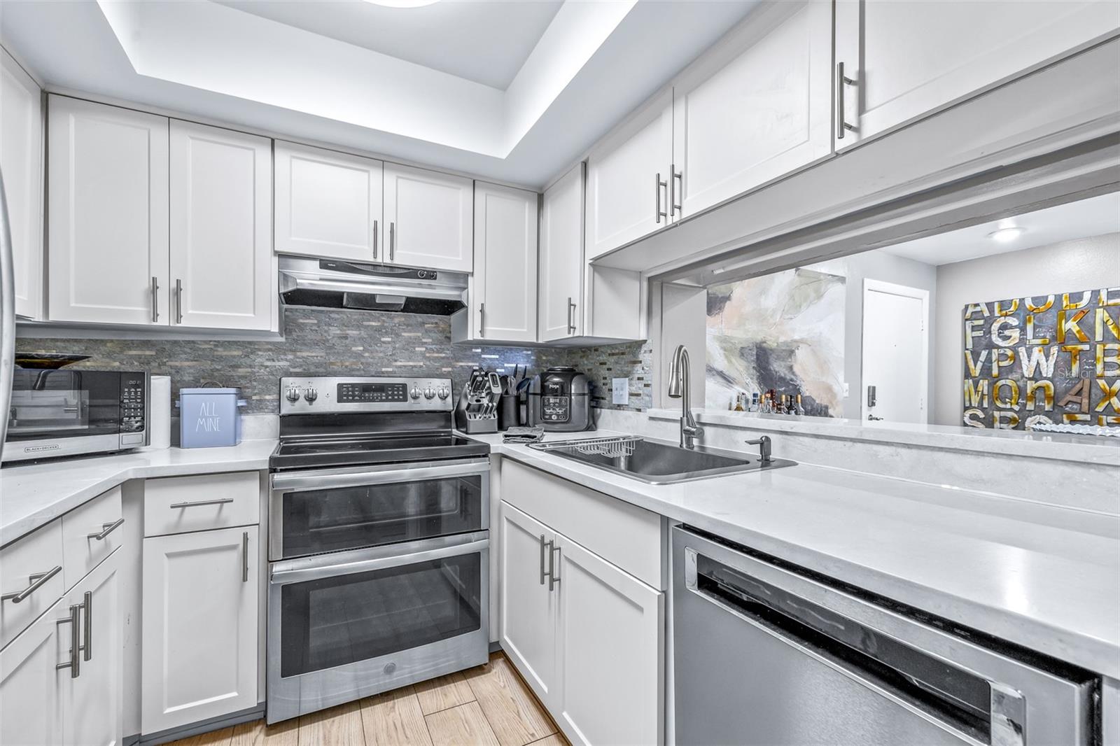 TIFFANY SUITES CONDO - Residential