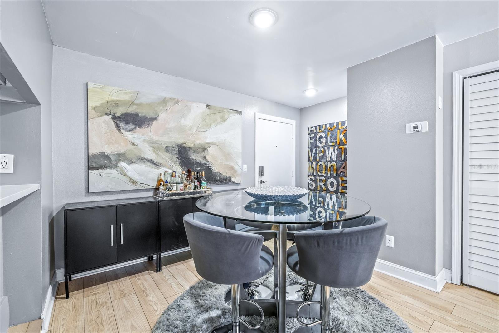 TIFFANY SUITES CONDO - Residential