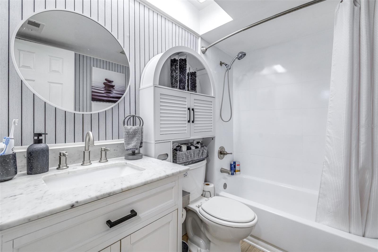 TIFFANY SUITES CONDO - Residential