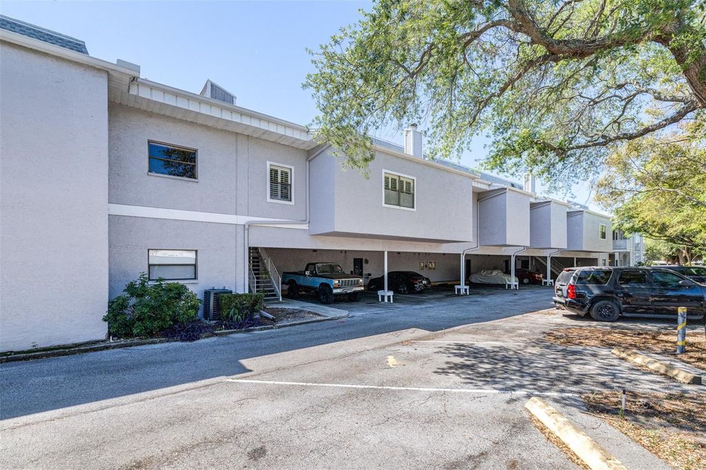 Photo of 4405 W Fair Oaks Avenue #11, Tampa, FL 33611 (MLS # TB8488453)