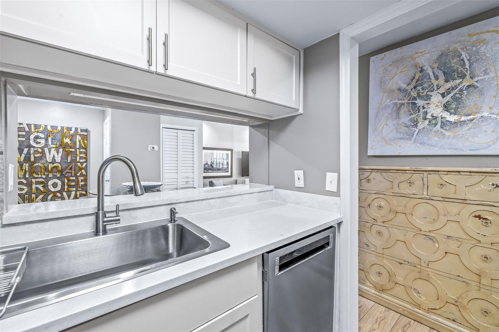 TIFFANY SUITES CONDO - Residential