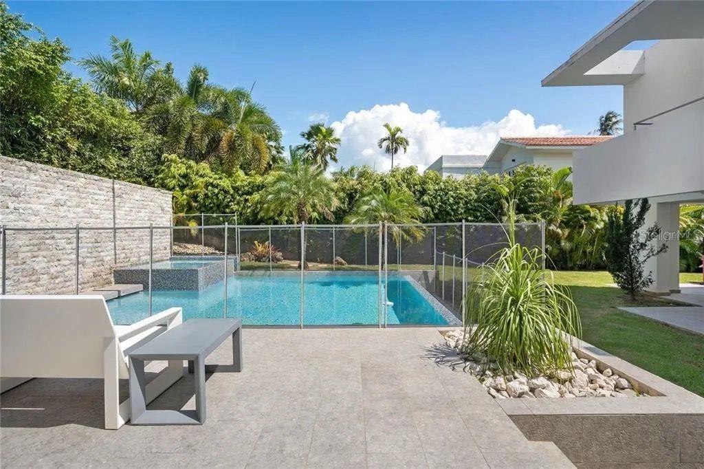 DORADO  BEACH EAST - Residential