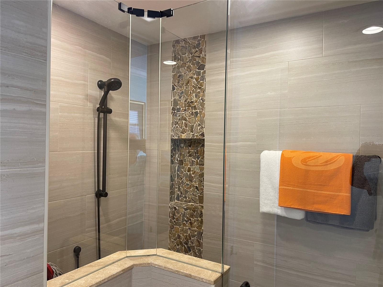 GRAND BAY 1 - Residential