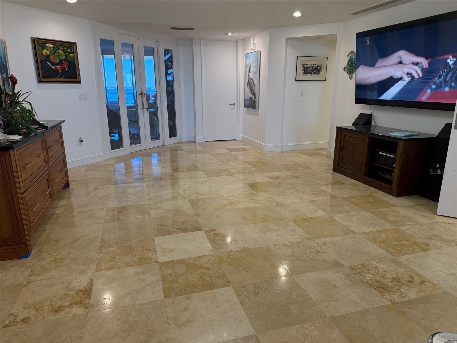 GRAND BAY 1 - Residential