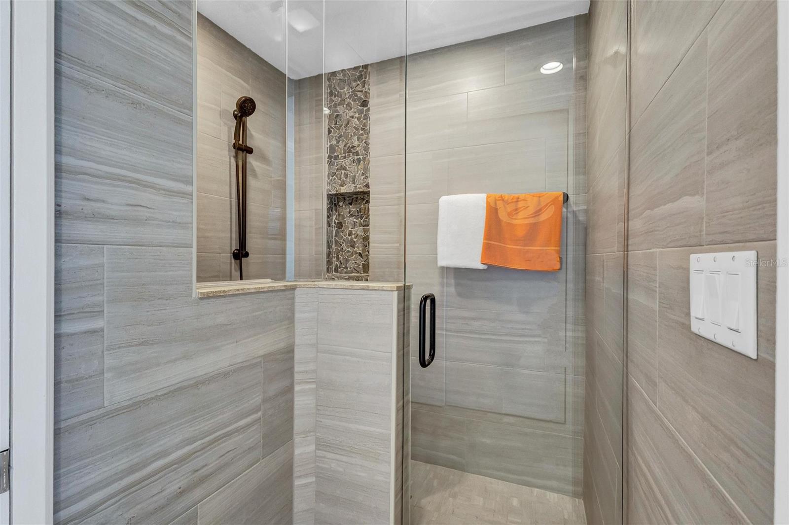 GRAND BAY 1 - Residential