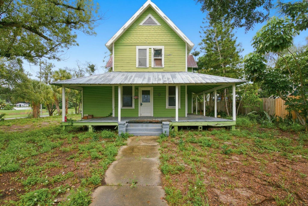 Photo of 226 N Grosse Avenue, Tarpon Springs, FL 34689 (MLS # TB8557560)