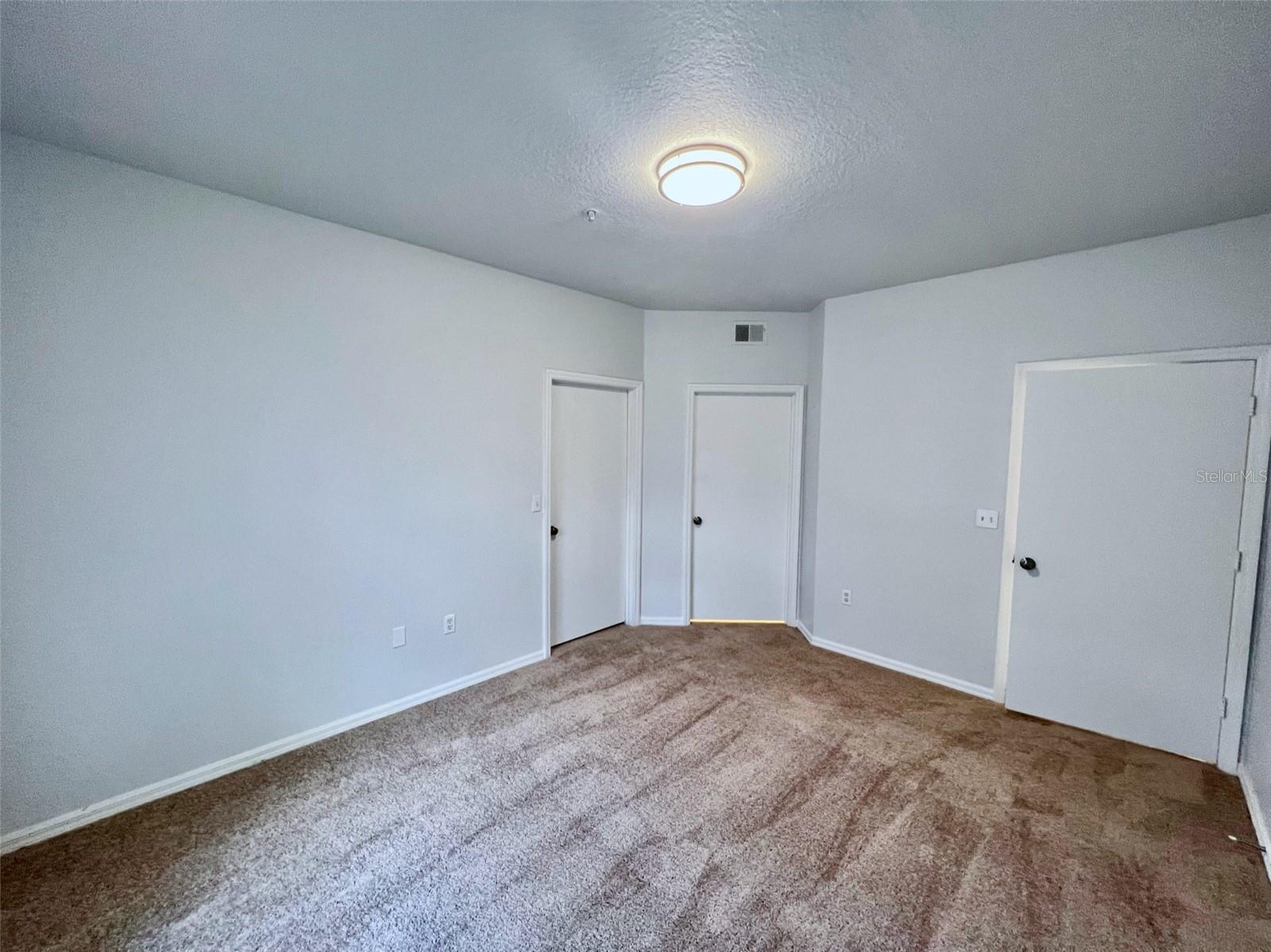 PALMS CLUB CONDO - Residential Lease