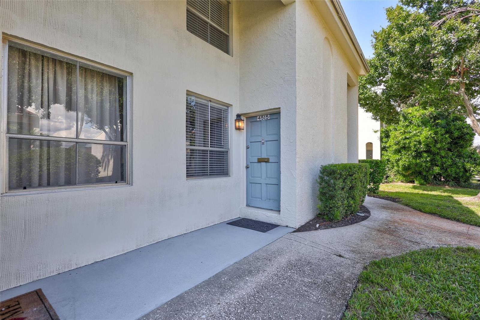 4515 LA CAPRI COURT