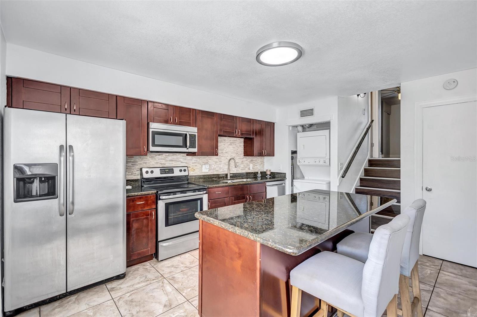 4515 LA CAPRI COURT