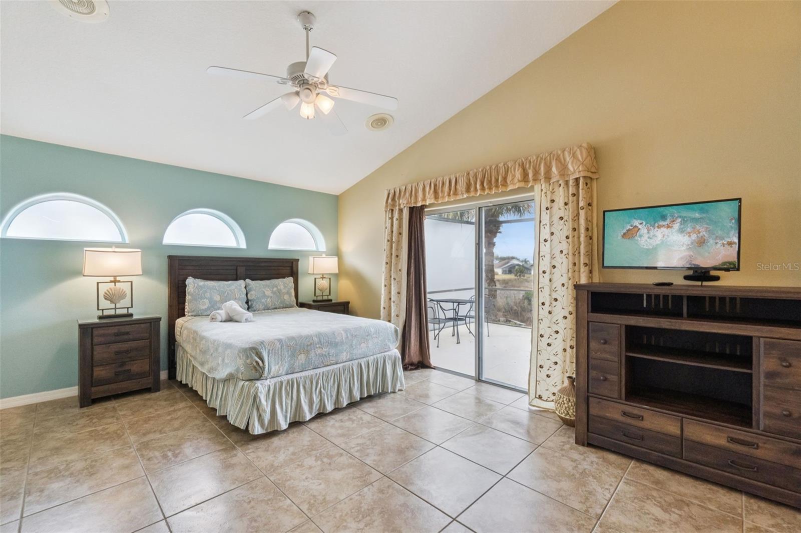 ROLLING HILLS ESTATES UNIT 2 AT FORMOSA GARDENS - Residential