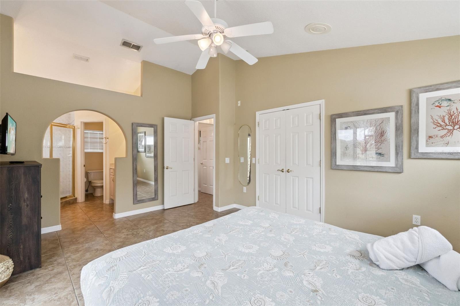 ROLLING HILLS ESTATES UNIT 2 AT FORMOSA GARDENS - Residential