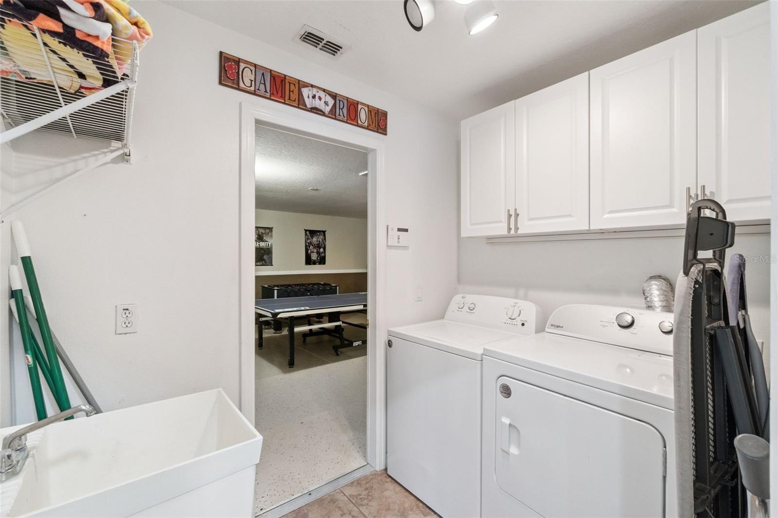 ROLLING HILLS ESTATES UNIT 2 AT FORMOSA GARDENS - Residential