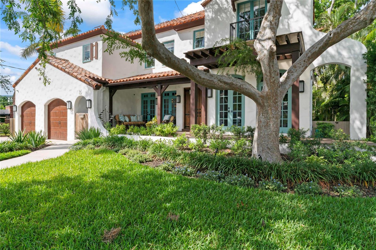 DAVIS ISLANDS PB10 PG52 TO 57 - Residential