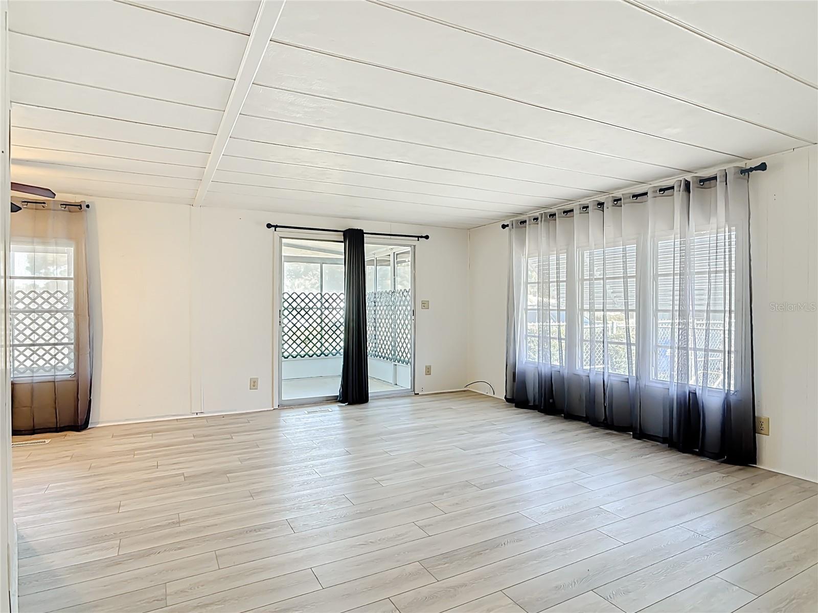 TAVARES LAKE FRANCES ESTATES - Residential